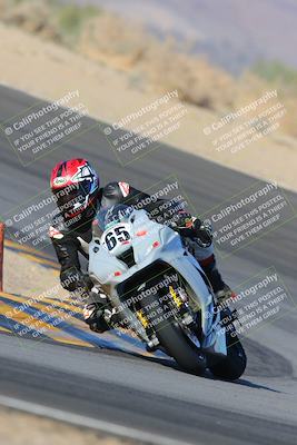 media/Dec-18-2022-SoCal Trackdays (Sun) [[8099a50955]]/Turn 10 (140pm)/